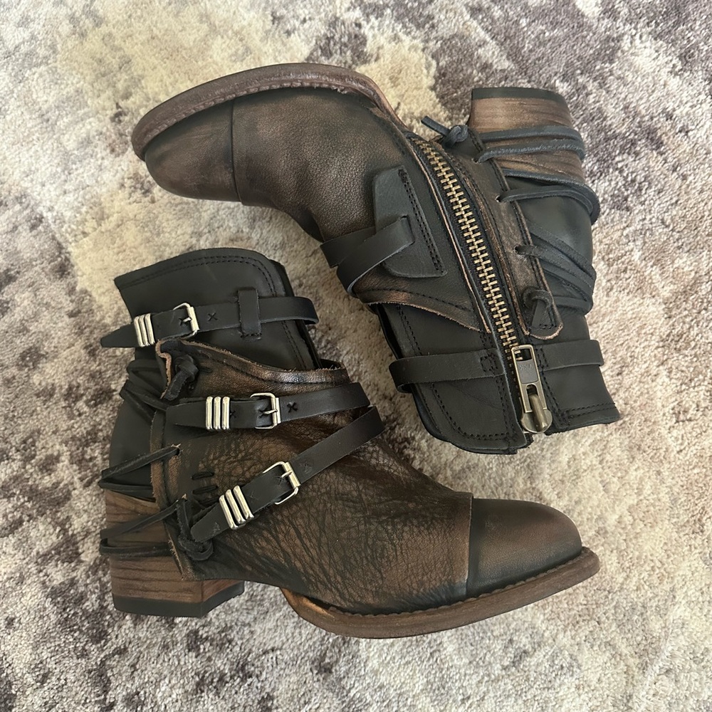 Like New Freebird Crue Boots